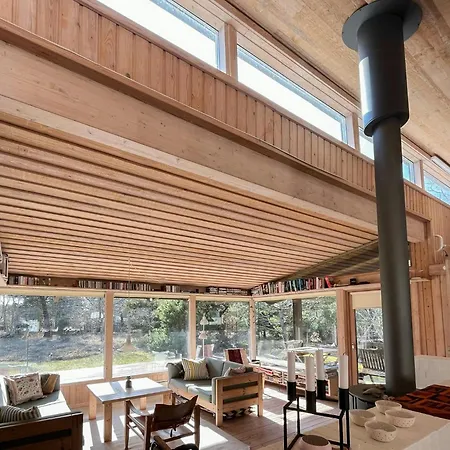 Feriehus Enjoy The Atmosphere In Wooden Summer House By The Bay Højby
